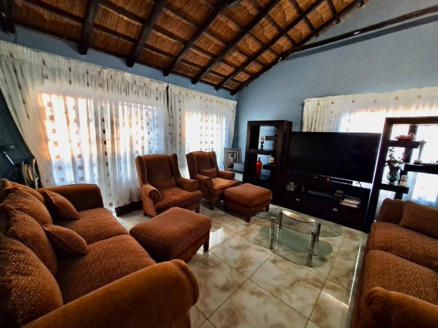 3 Bedroom Property for Sale in Oos Einde North West